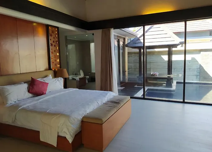 بيت ضيافة Kori Maharani - One Bedroom Pool 4 4*